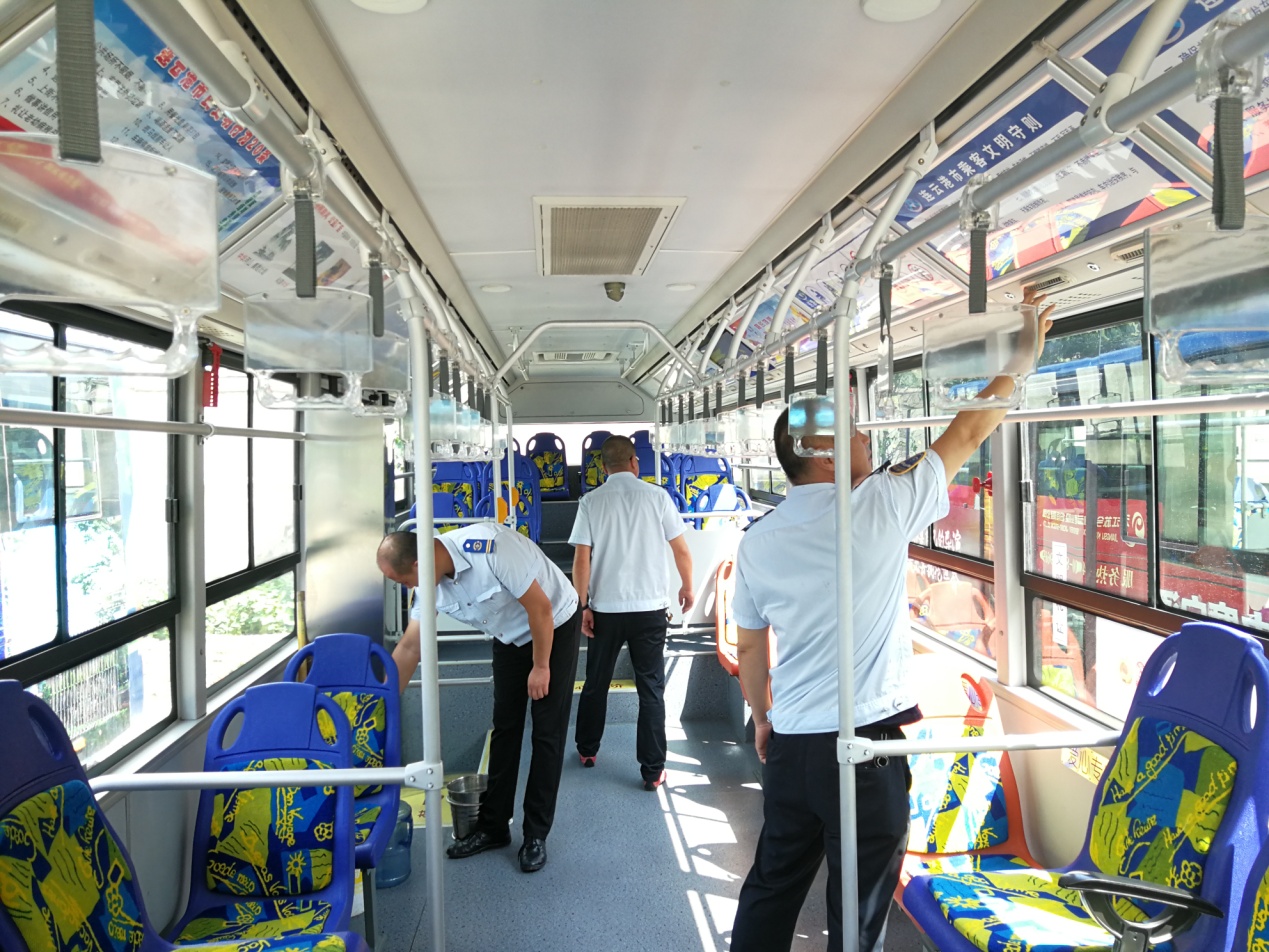 公交集團海通公交公司開(kāi)展夏季高溫車(chē)輛檢查工作